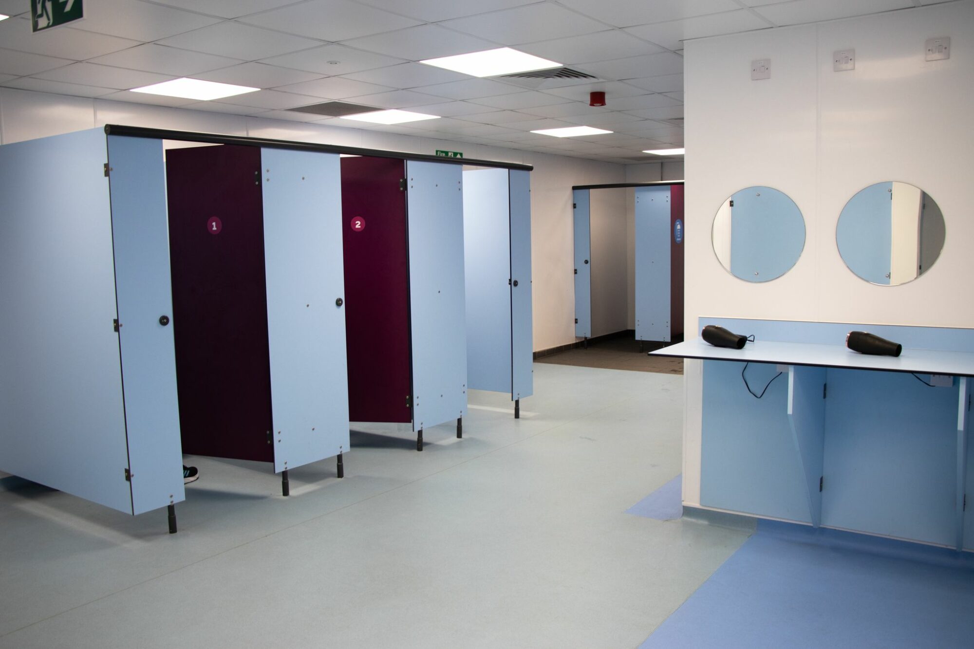 Swimming Lessons in Oldham swim!